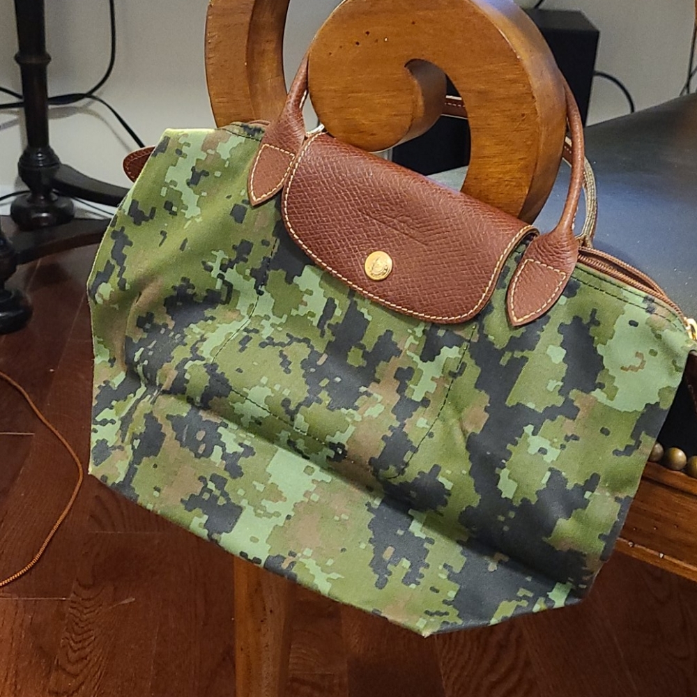 Longchamp pliage original camo bag